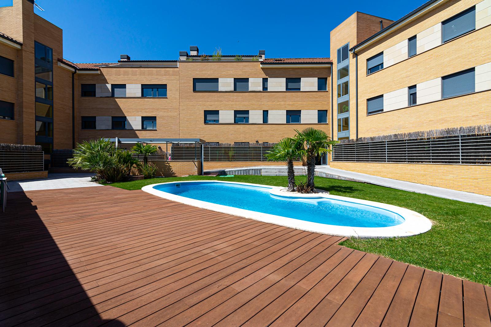 Imagen 0 de Pisos en Venta en Huercanos