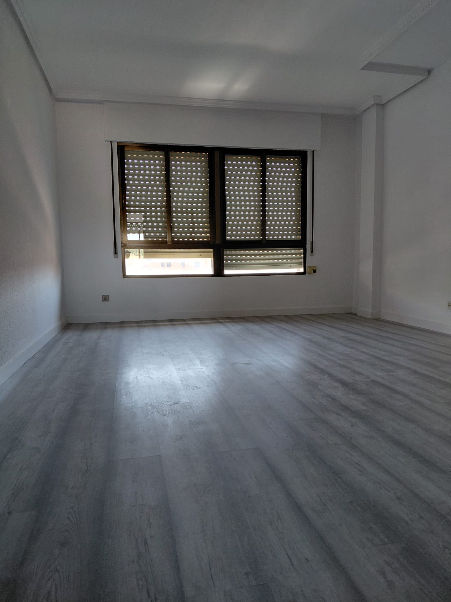 Imagen 2 de PISO DE 4 DORMITORIOS EN VILLAMEDIANA 