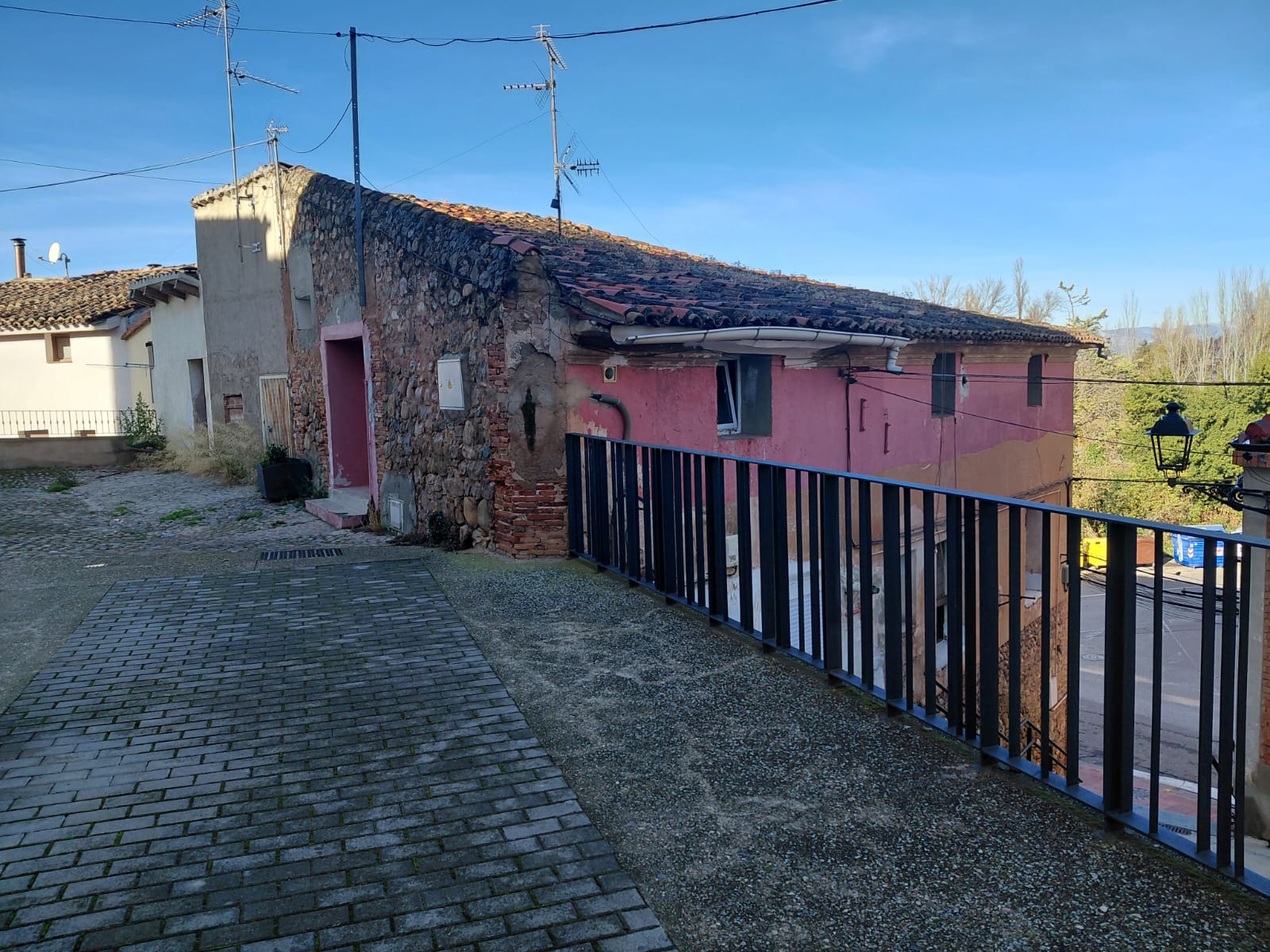 Imagen 0 de PISO +LONJA + BODEGA EN ALBERITE