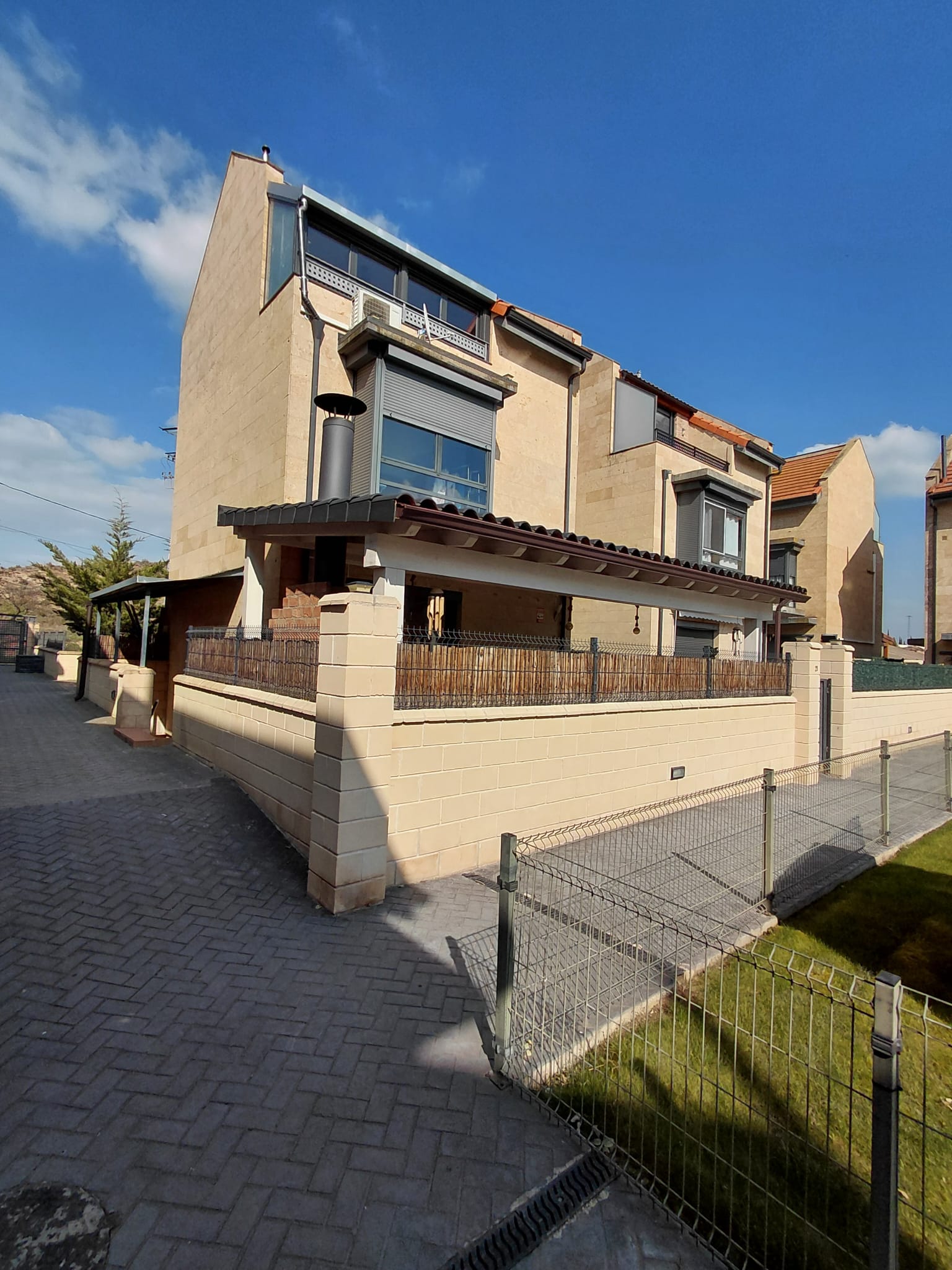 Imagen 3 de DUPLEX INDIVIDUAL EN RESIDENCIAL 